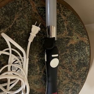 The Beachwaver curling iron 1.25 inch barrel. Perfect for beach waves